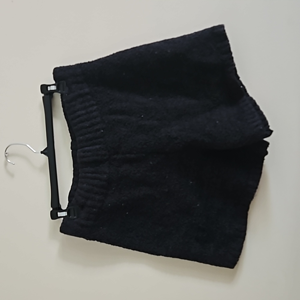 SKIMS Cozy Knit Bouclé High Waisted Shorts Size L/XL Shade Onyx